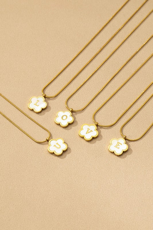 CLOVER INTIAL NECKLACE