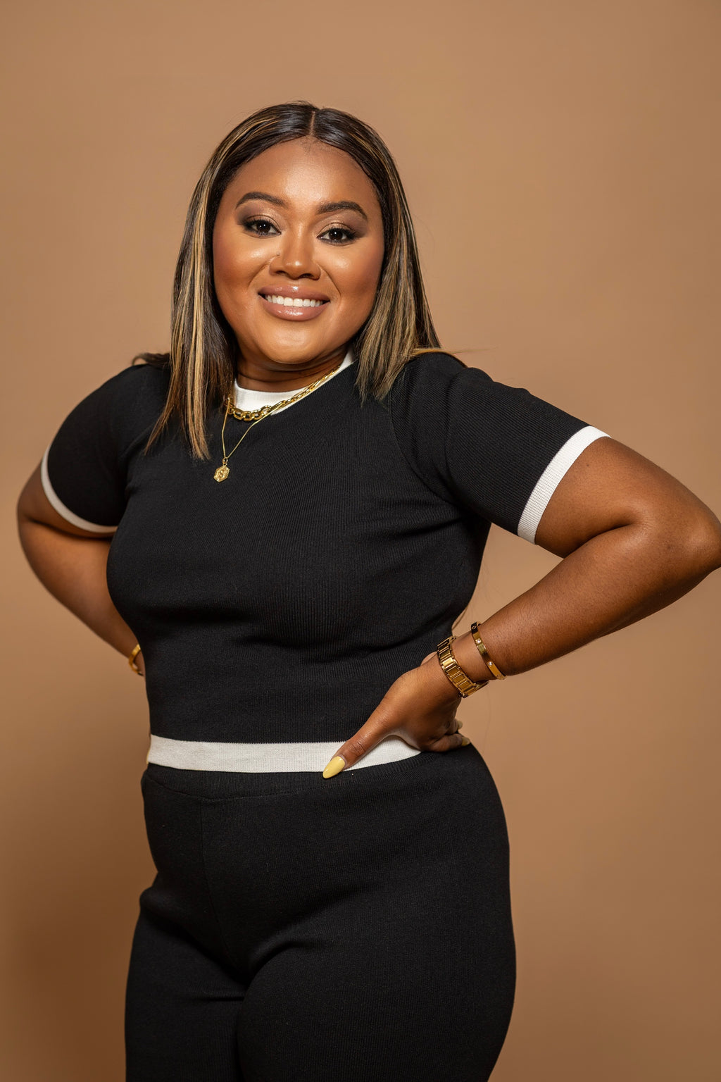 Monochrome Muse Knit Set – Crop Tee & Slit Pant Duo (Ivory/Black)