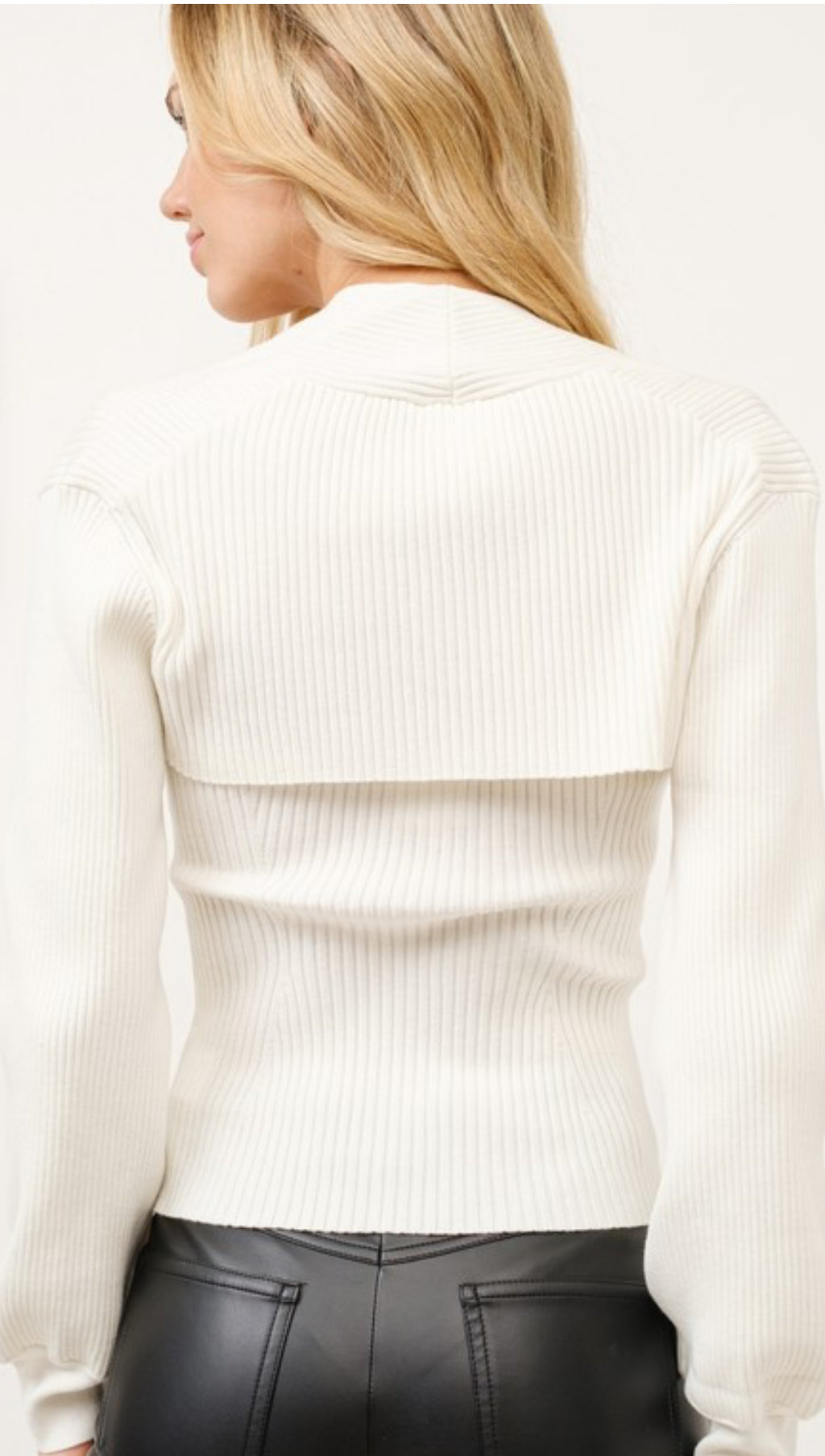 KNIT SWEATER TOP